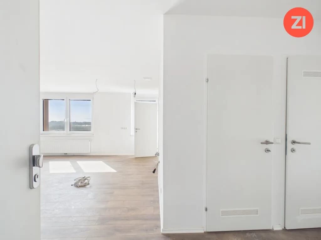Renovierte Wohnungen in Bahnhofsnähe mit Balkon und Außenstellplätzen - Bild 1