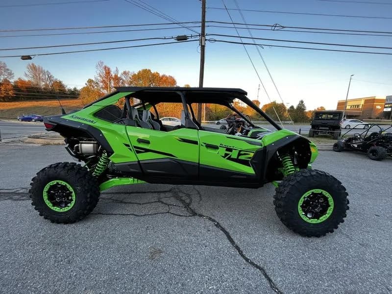 Gebrauchte Kawasaki Teryx®4 H2 Deluxe eS (Modelljahr 2026) zu verkaufen.