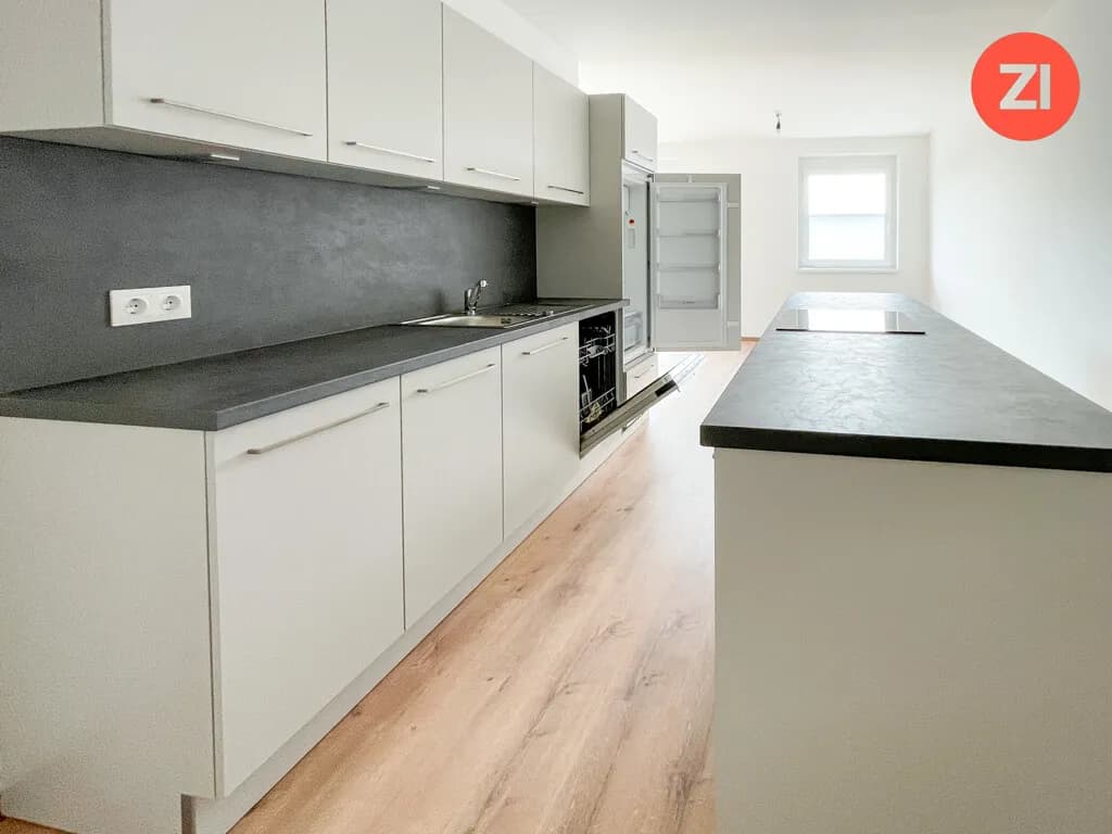 Schöne geförderte 3-Zimmer-Wohnung inklusive Einbauküche und 2. Außenstellplatz