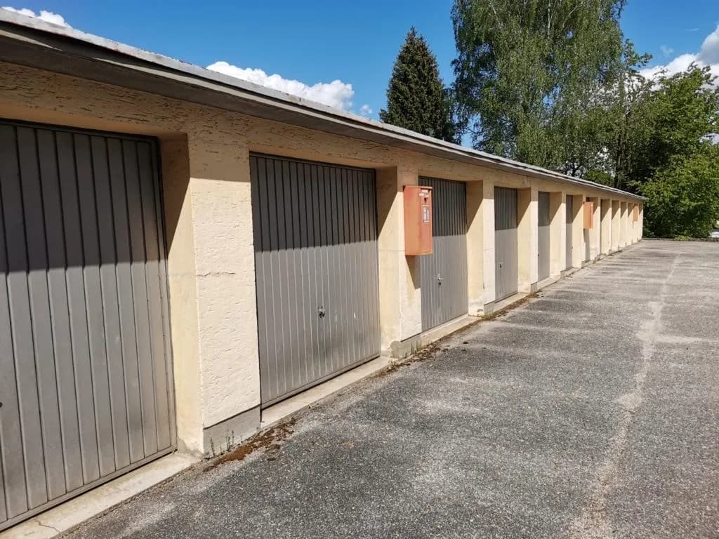 GARAGENBOXEN am AUBERG zu vermieten