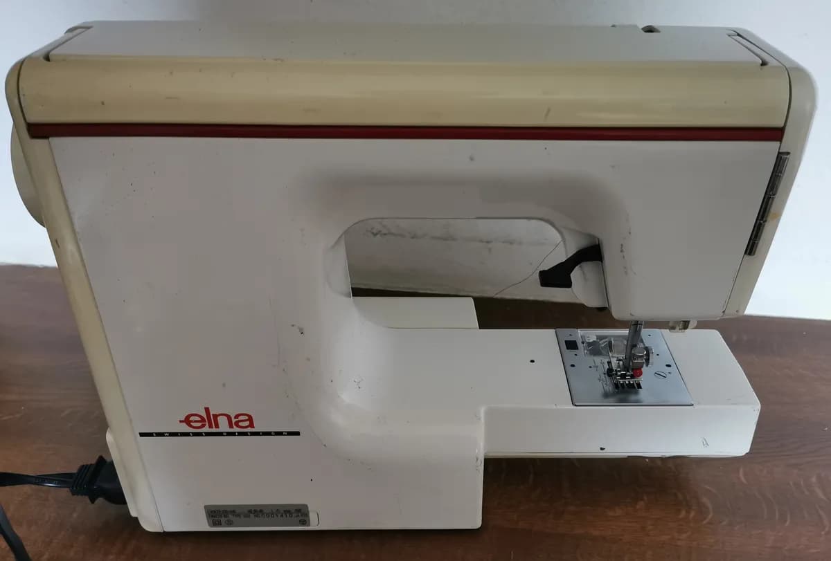 ELNA  Nähmaschine 3002