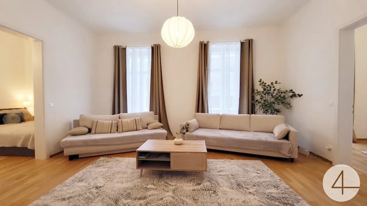 Gepflegte Altbauwohnung im Erdgeschoß – Wiener Straße 31