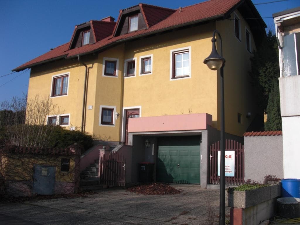 Tolles Haus in perfekter Lage mit 2. Haus im großen  Garten   wieder verfügbar- neuer Preis  790.000 Euro