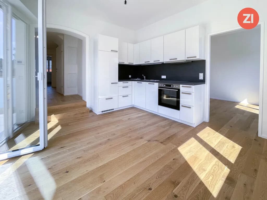 Erstklassige 5 Zimmerwohnung - mit Küche und Balkon - Bild 1