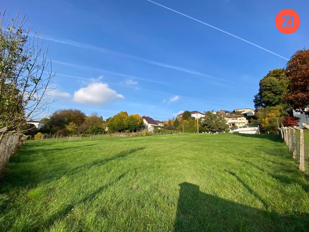 Flächenteilung möglich: Malerisches Grundstück mit Waldblick in Wilhering - Bild 1