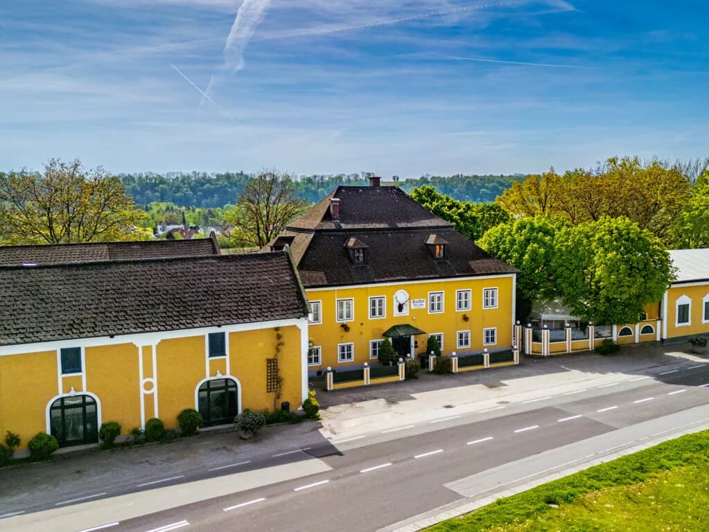Immobilienrarität in Wels mit Geschichte, Charme & Entwicklungspotenzial! - Bild 1