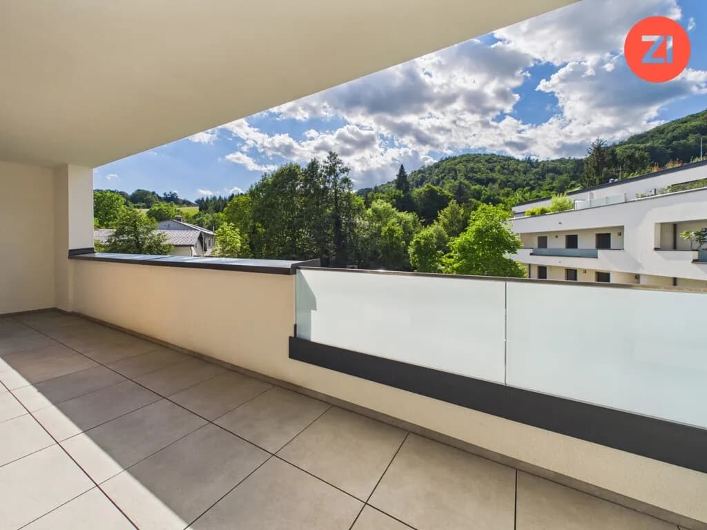 Exklusives Wohnen in Linz: Barrierefreie Stadtwohnung mit großer westseitiger Loggia und Tiefgarage - Bild 1