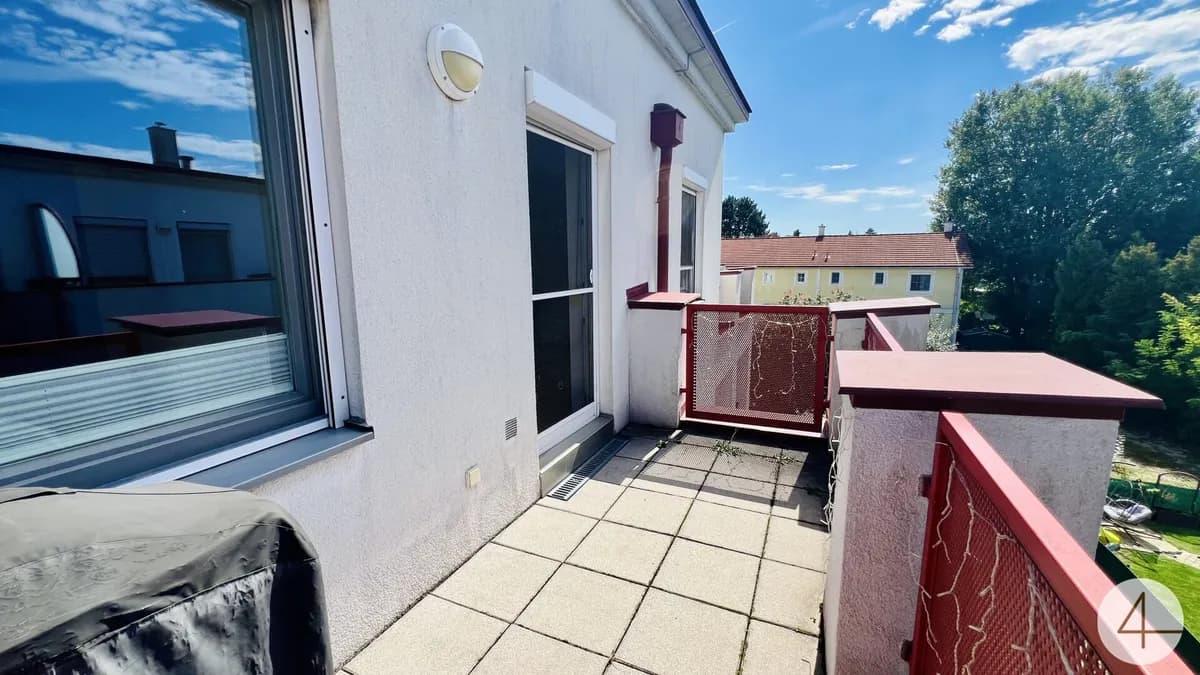 8Min zur U2 - helle 3-Zimmer-DG-Wohnung - sonnige Terrasse - teilmöbliert - Tiefgarage - top Anbindung