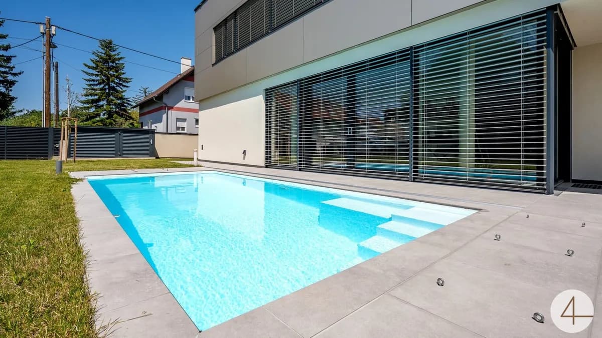Exklusivität pur! Salzwasserpool, Grünblick - sonnige Ausrichtung - TOP Ausstattung - Garage - Lift!