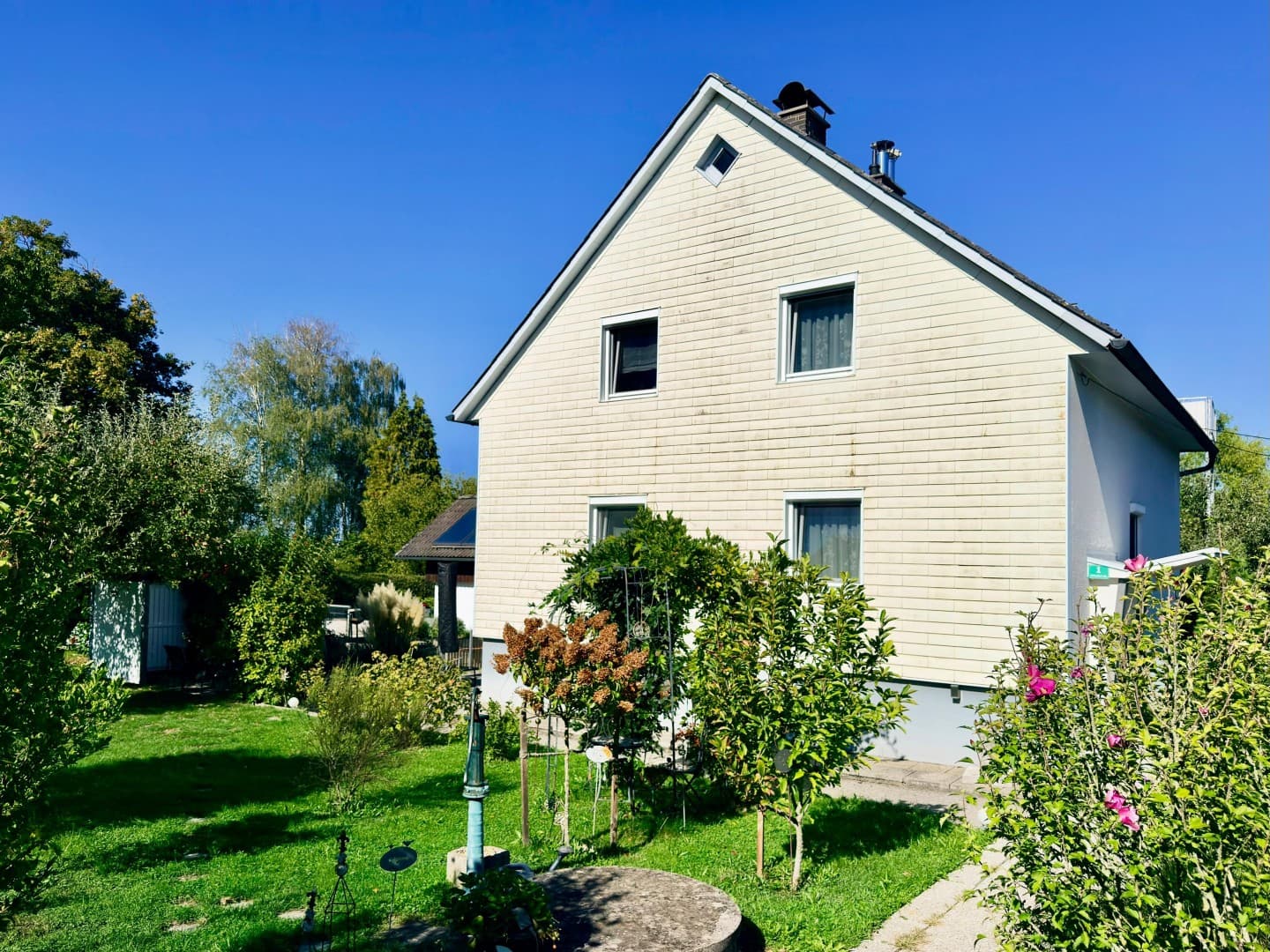 Saniertes Haus in verkehrsgünstiger Lage - Bild 1