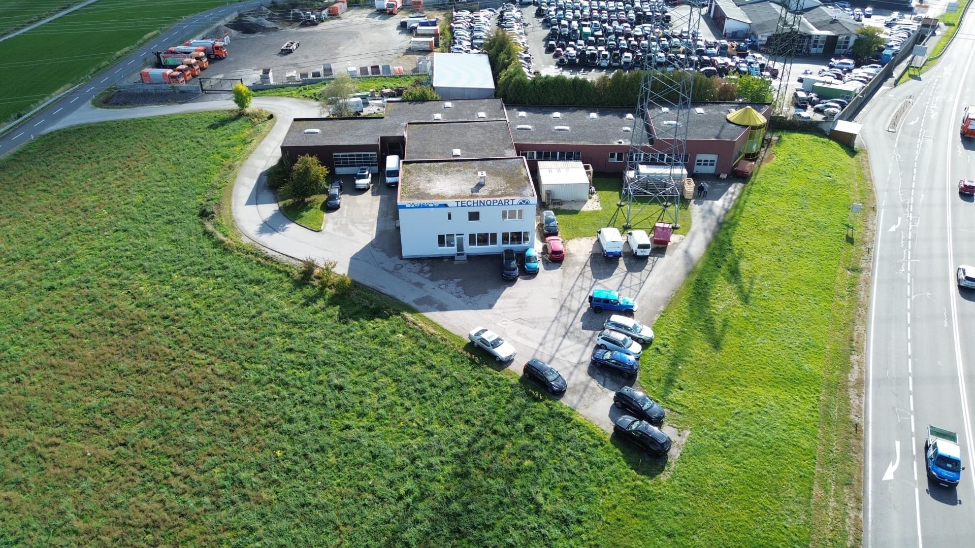 Betriebsobjekt mit B Widmung Mit Halle, Büro und Schauraum - Teilmietung auf Anfrage - Bild 1