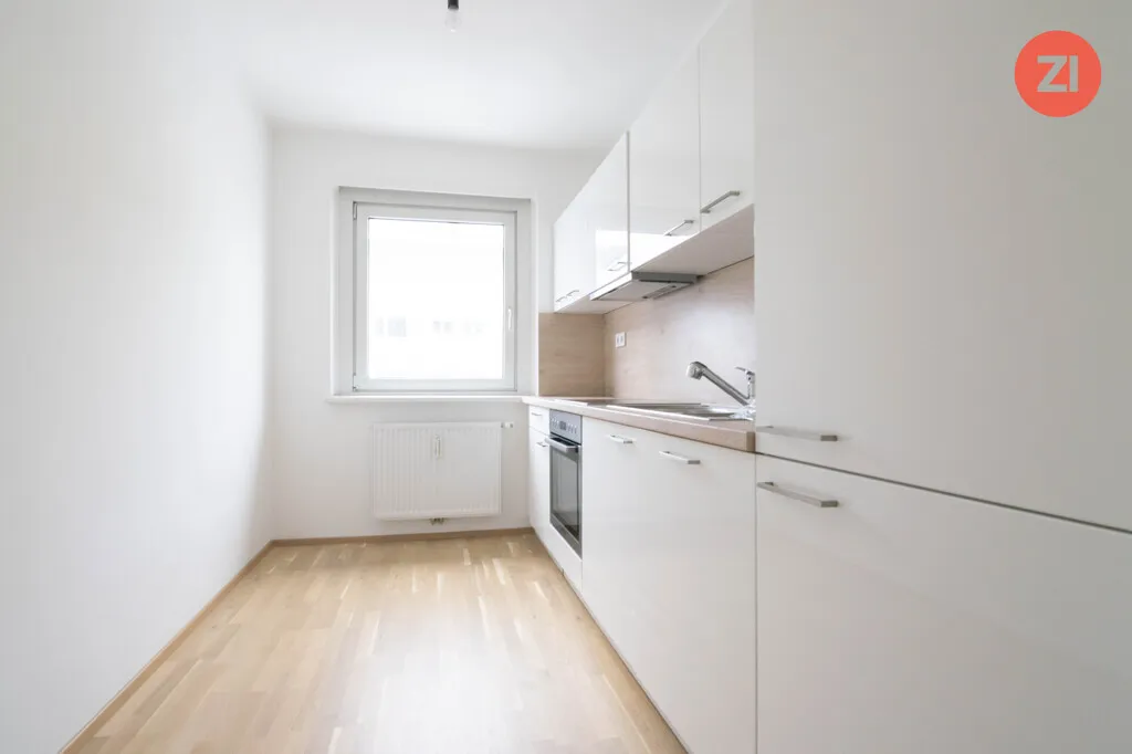 Helle 3- Zimmer Wohnung inkl. möblierter Küche - Bild 1