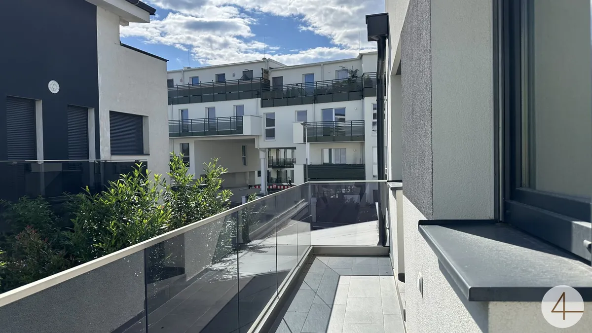 Modernes Reihenhaus | Erstbezug | 7 Zimmer | 4 AuĂenflächen - Bild 1