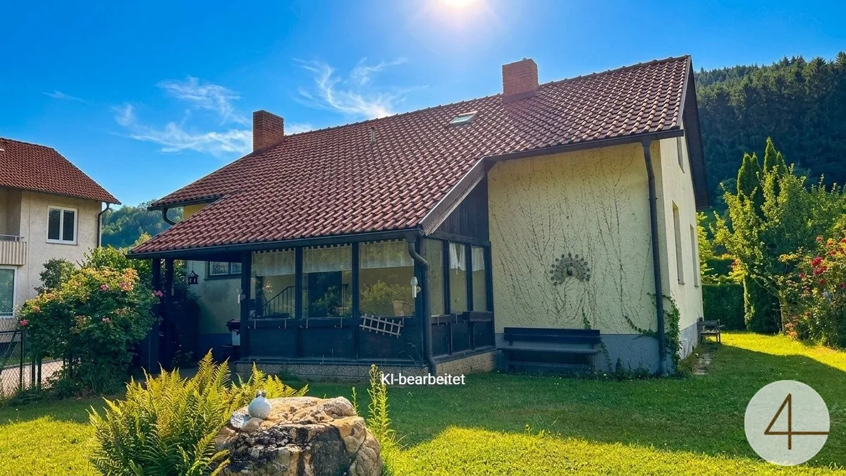 Charmantes Einfamilienhaus in sonniger Ruhelage auf wunderschönem Eckgrundstück in Aspang - Bild 1