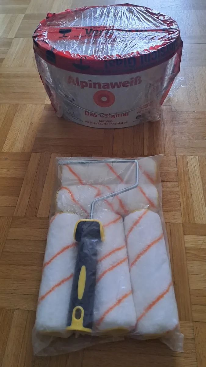 Verkaufe 4 Liter Alpinweiss Malerfarbe mit Malerwalzenset - Bild 1