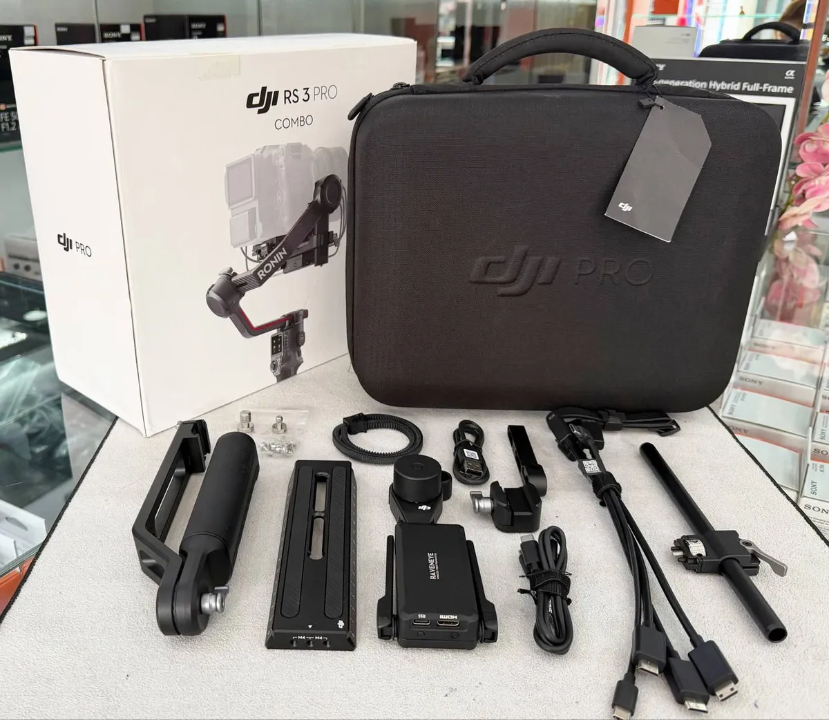 DJI RS3 Pro Combo Gimbal - Bild 1