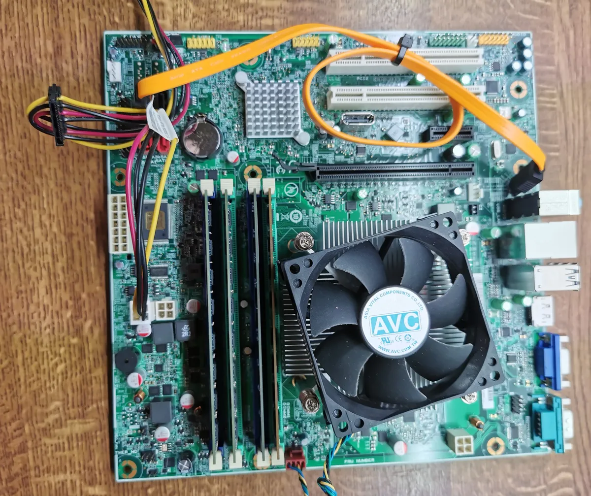 LENOVO Mainboard inkl. Core i7 Prozessor und 14 GB RAM - Bild 1